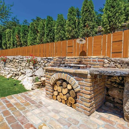 Stunning Home In Jurdani With Wifi Mucici Экстерьер фото