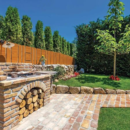 Stunning Home In Jurdani With Wifi Mucici Экстерьер фото