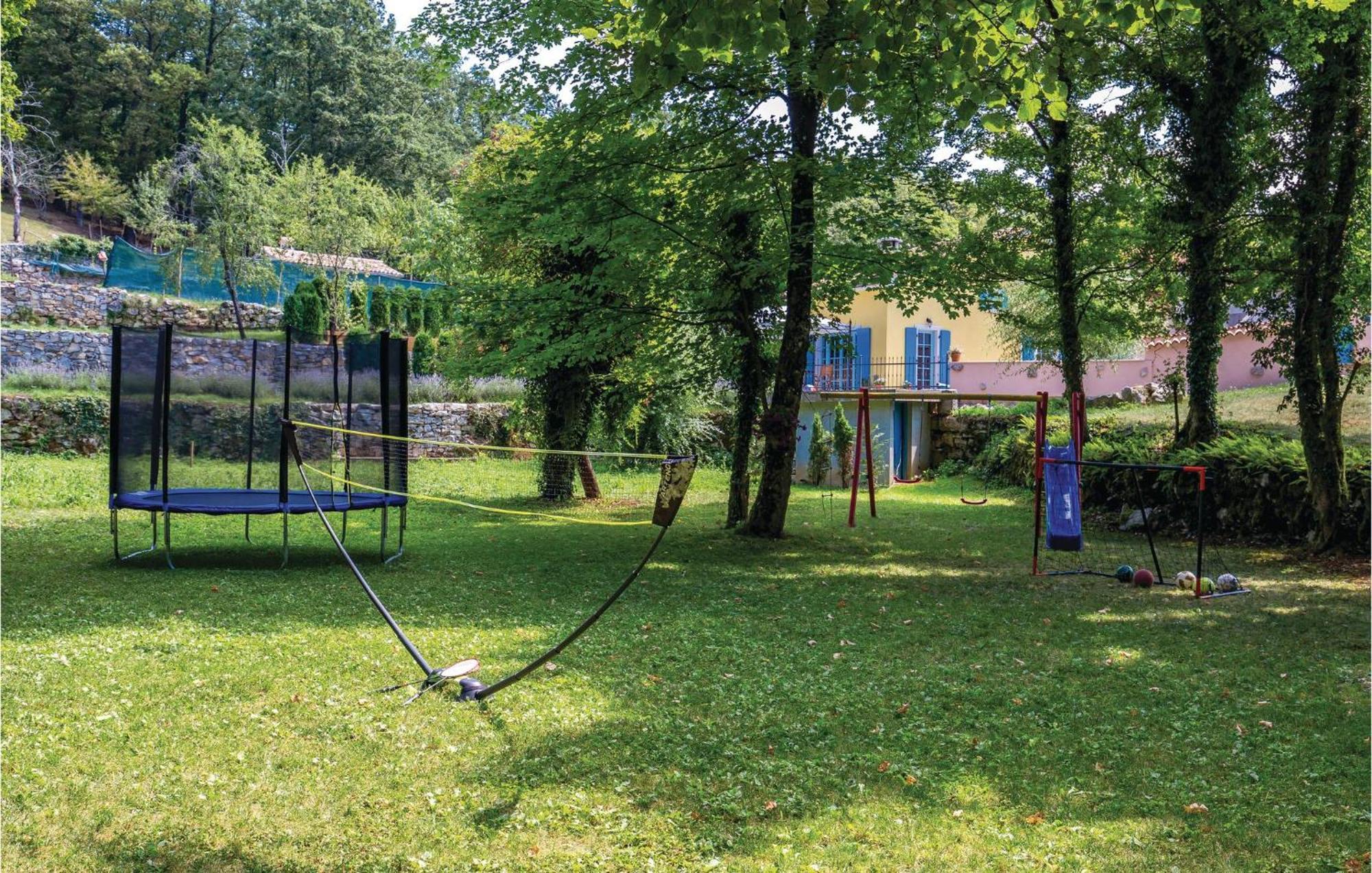 Stunning Home In Jurdani With Wifi Mucici Экстерьер фото